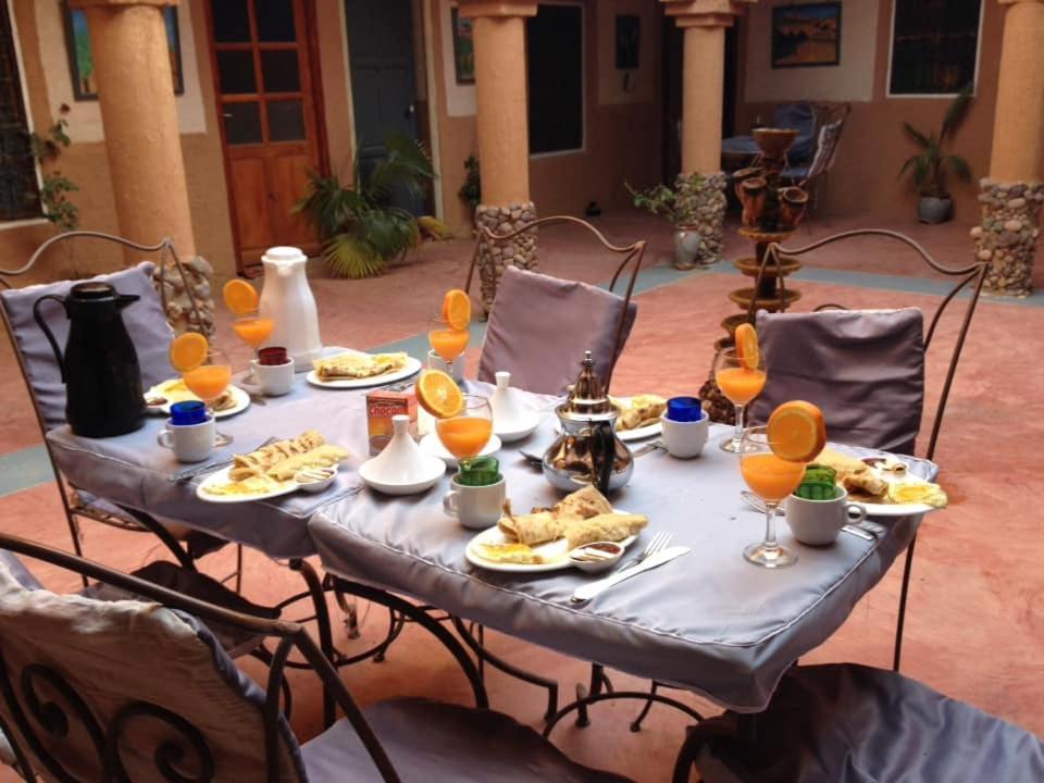 Riad Nkob Exteriör bild